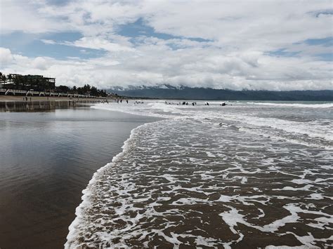 LOCAL NOMAD: Baler, Aurora. A surfer’s paradise .